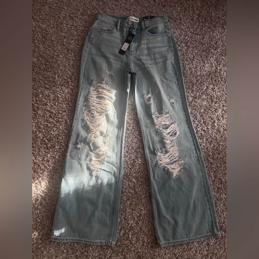 Faahionova flare ripped jeans